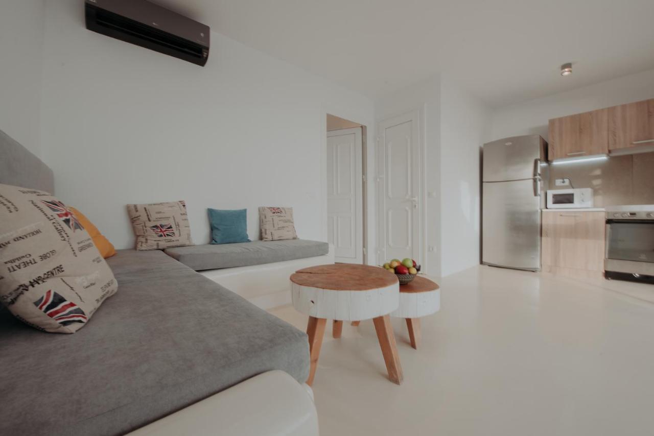 Adel Private Suites Mykonos Town Bagian luar foto