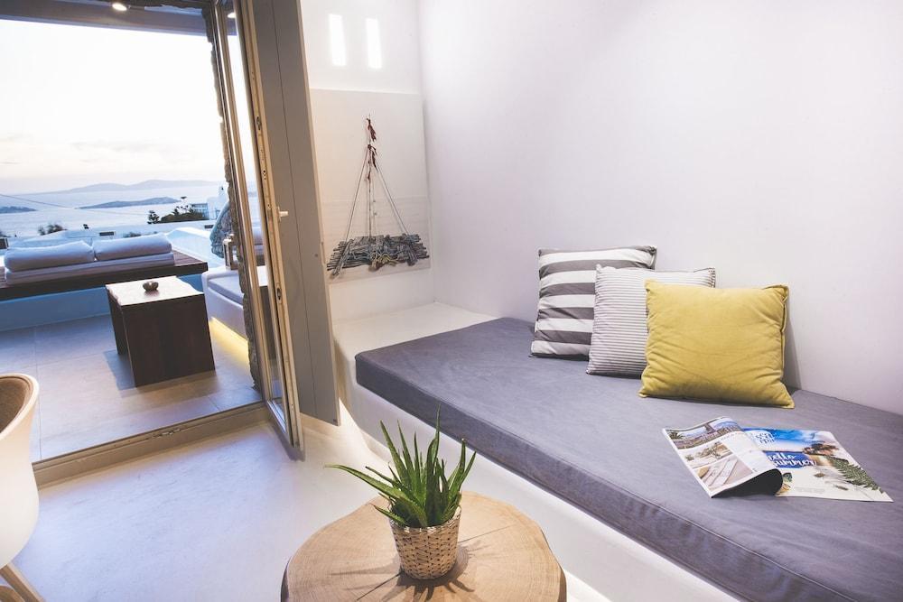 Adel Private Suites Mykonos Town Bagian luar foto